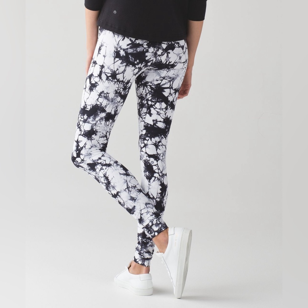 Lululemon Wunder Under high-rise legging (b/w Shibori, Size 6)